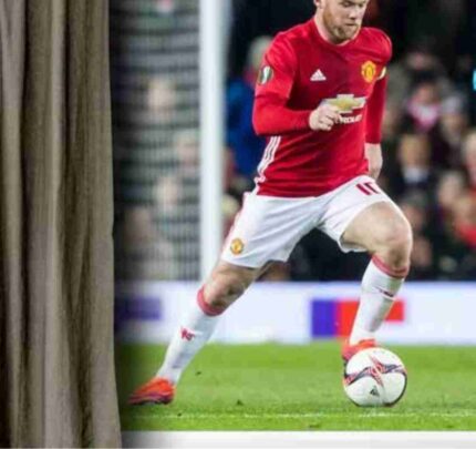 Manchester Red Dribble Design
